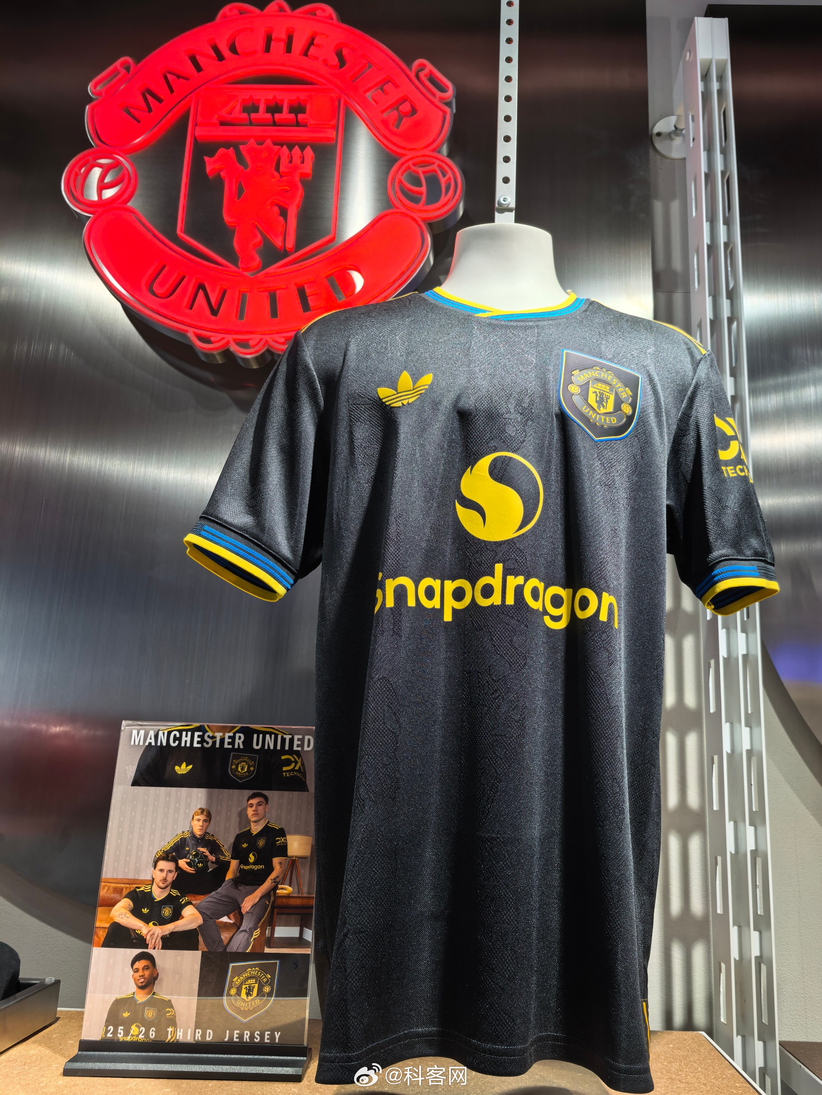 九游体育-今晚波尔图调整名单以备全明星赛今晨曼联调整名单以备全明星赛，今晚上海海港备战德甲看傻球迷的简单介绍-九游体育